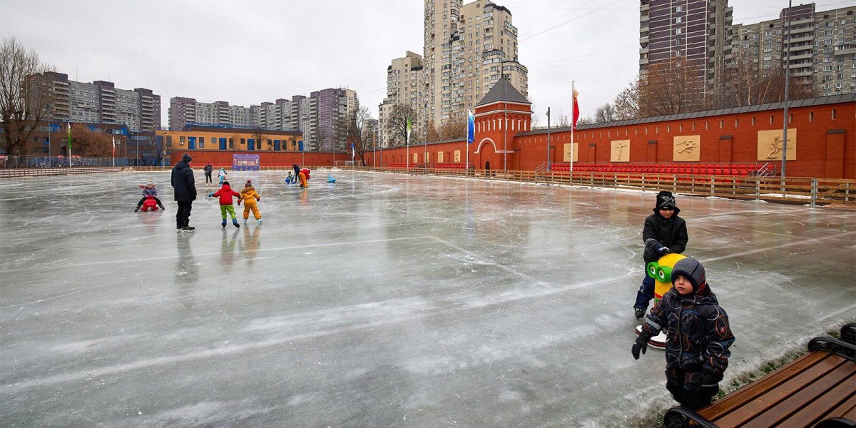 Каток на Горького Москва