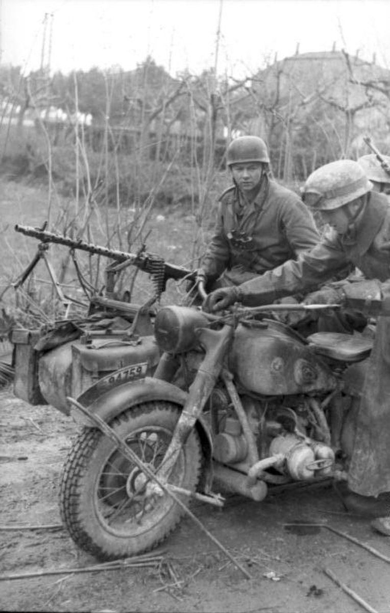 Немецкий военный мотоцикл 1941 БМВ