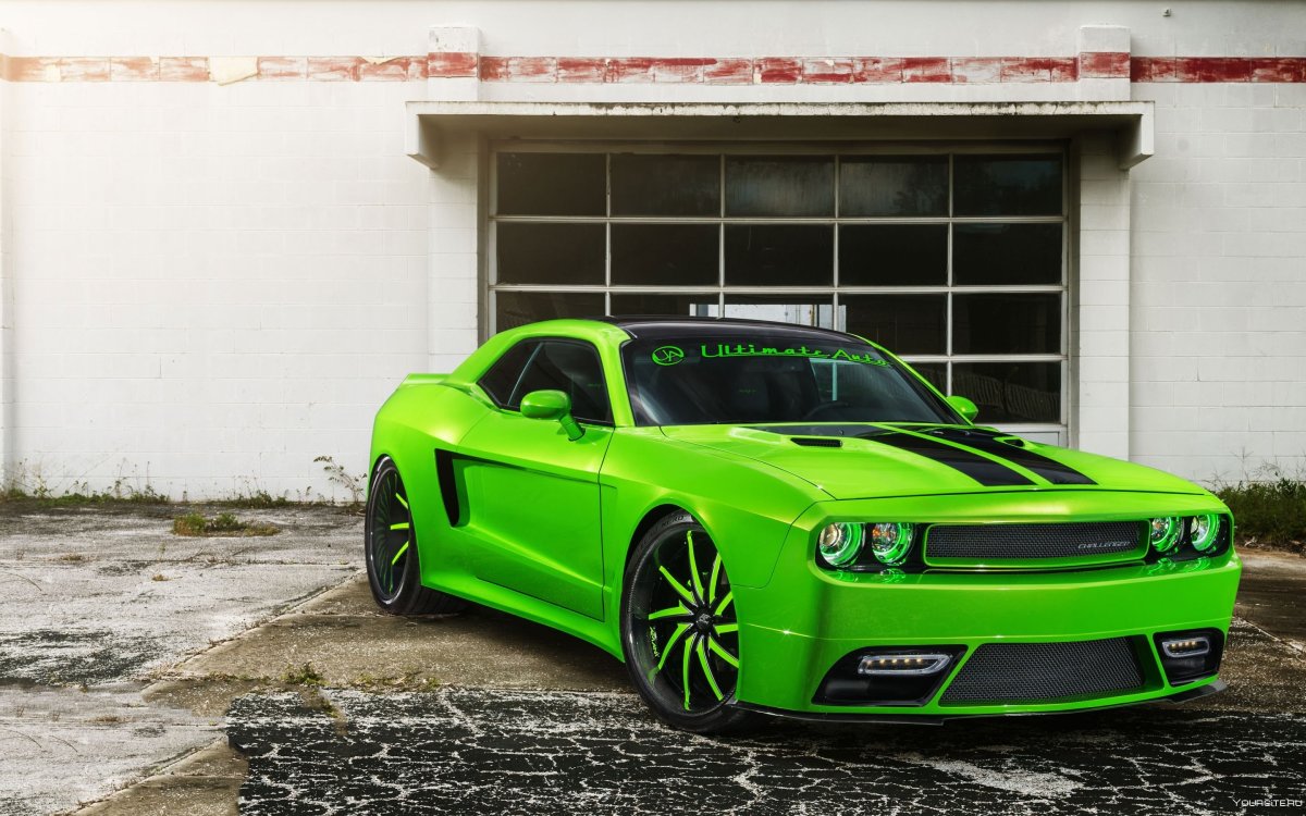 Dodge Challenger srt8