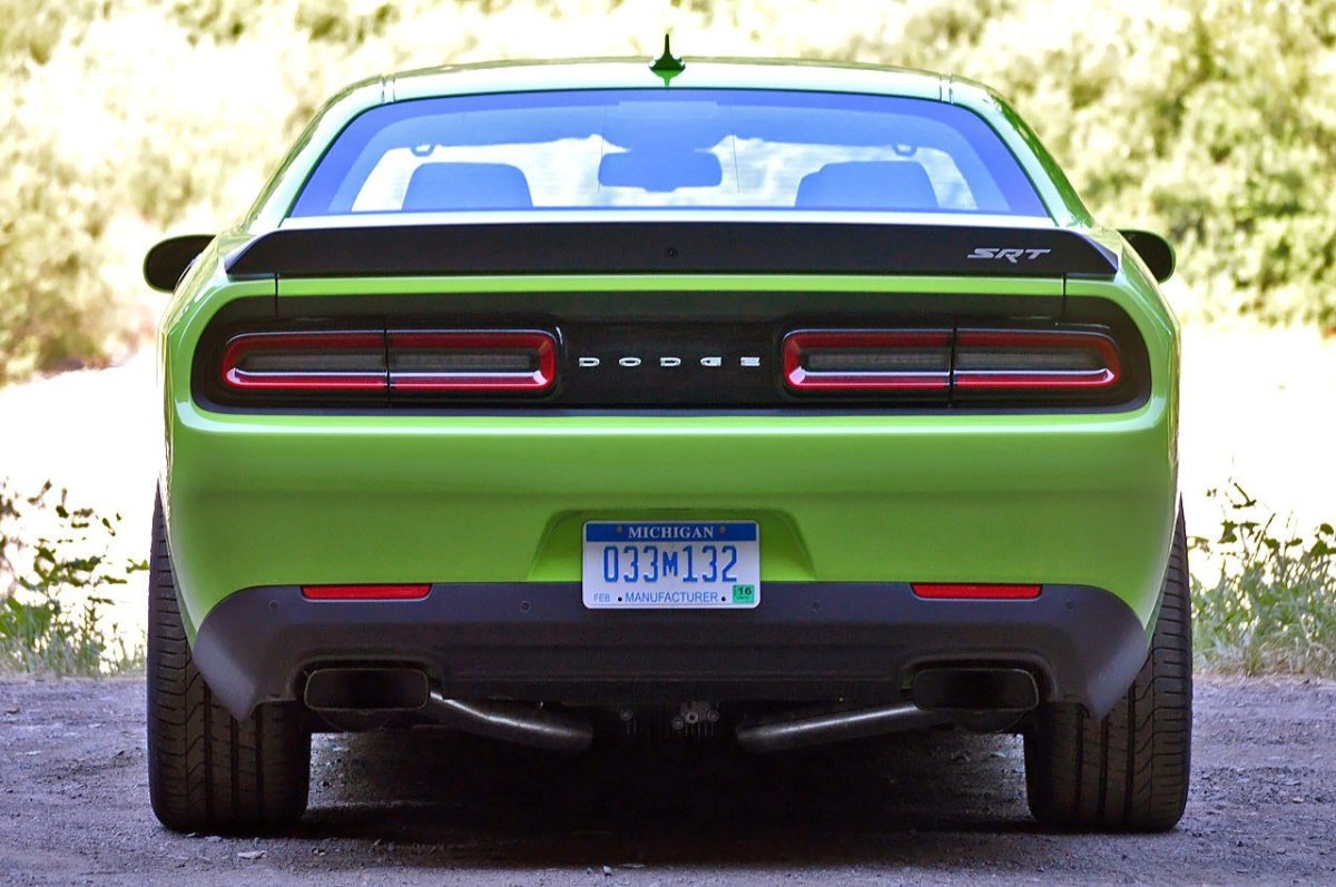 Dodge Challenger srt Hellcat 2015