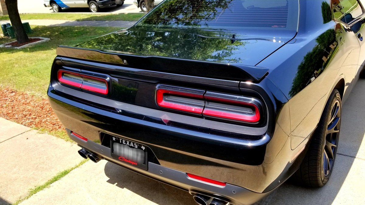 Задний бампер Додж челе