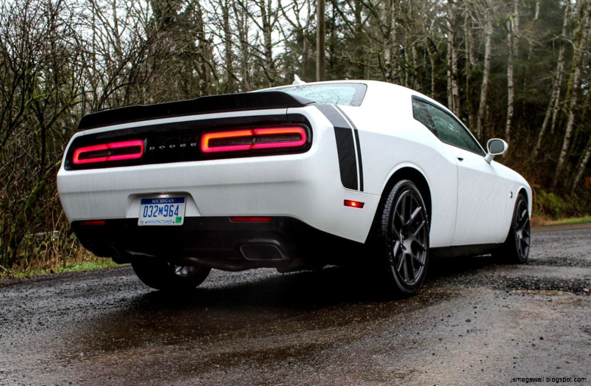 Додж Челленджер 2025