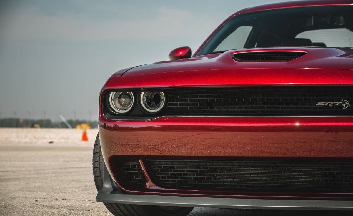 Dodge Challenger Hellcat Red