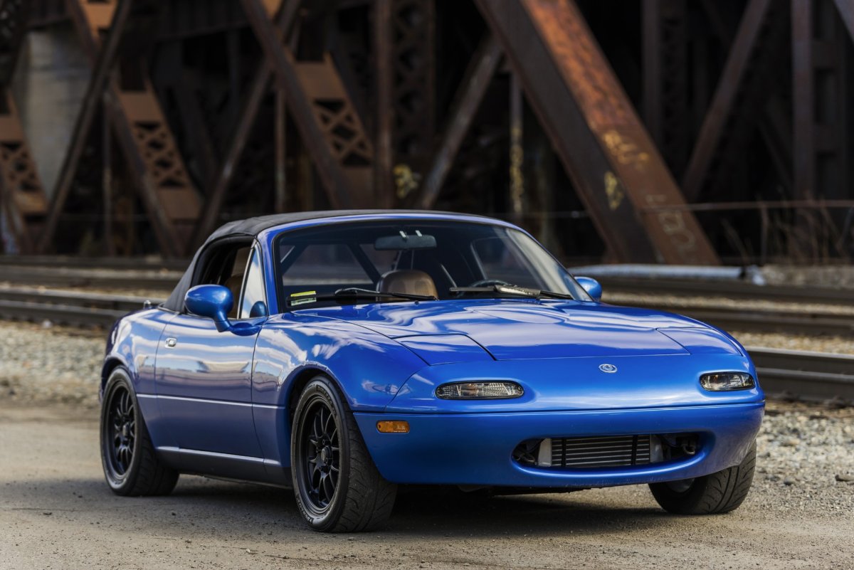 Mazda MX 5 Miata 1995 милая