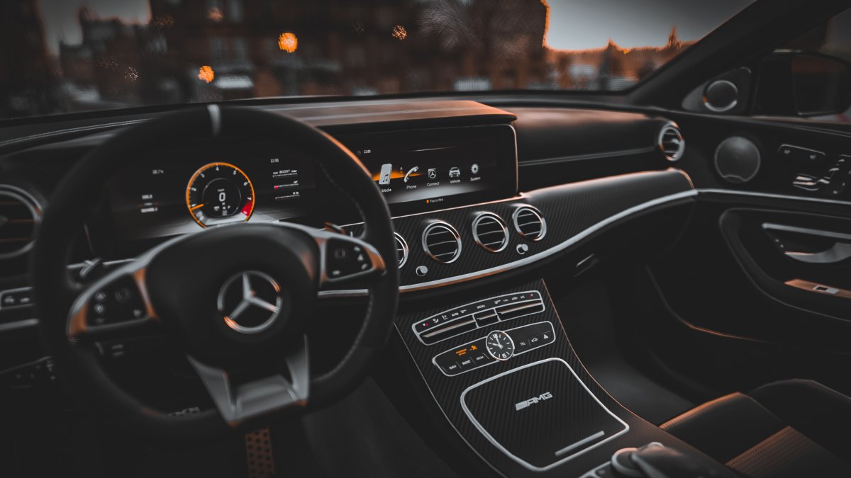 Mercedes Benz e63 Brabus салон