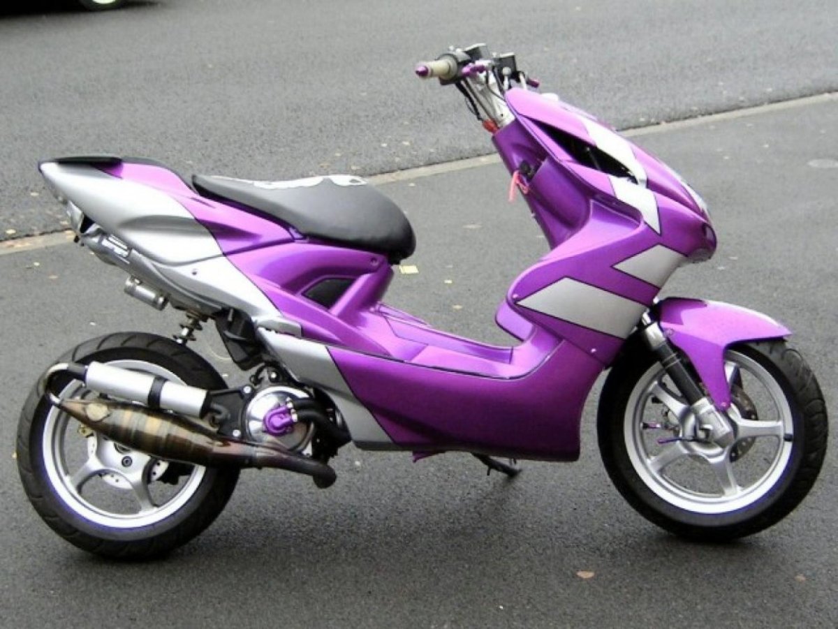 Yamaha Aerox 50 фиолетовый