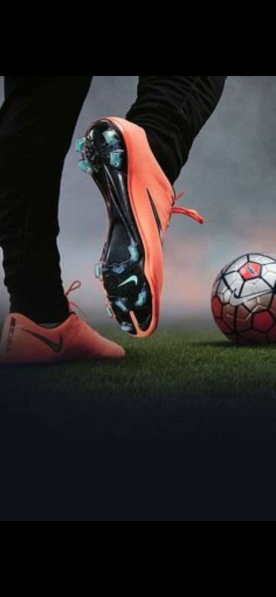 Футбольные бутсы Nike 2022