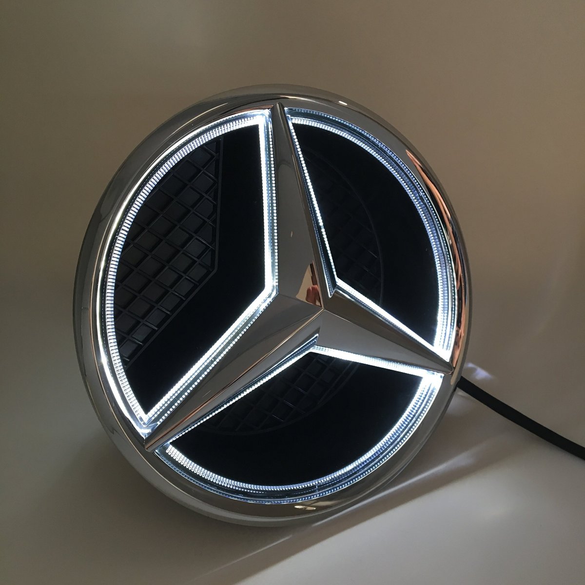 Эмблема решетки радиатора Mercedes Benz GLC x253