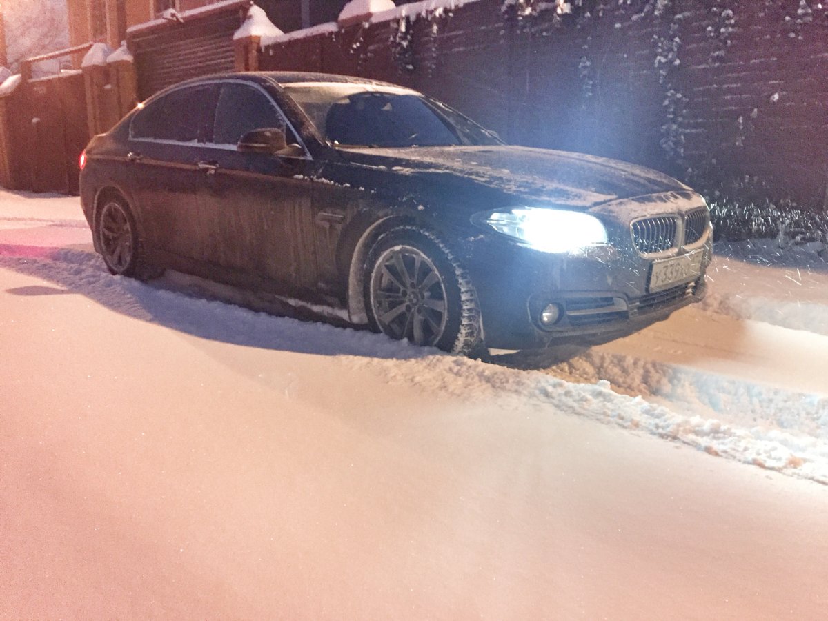 BMW f10 зима