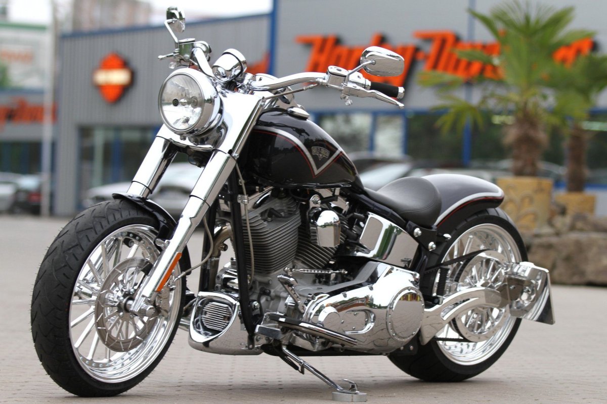 Мотоцикл Harley Davidson fat boy