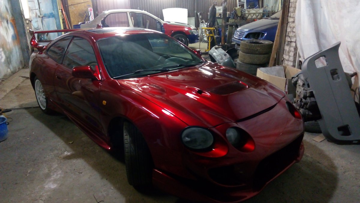 Toyota Celica красный Кэнди