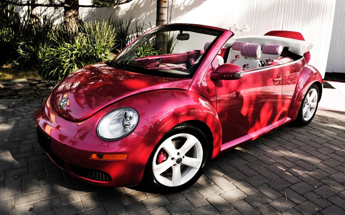 Volkswagen New Beetle розовый