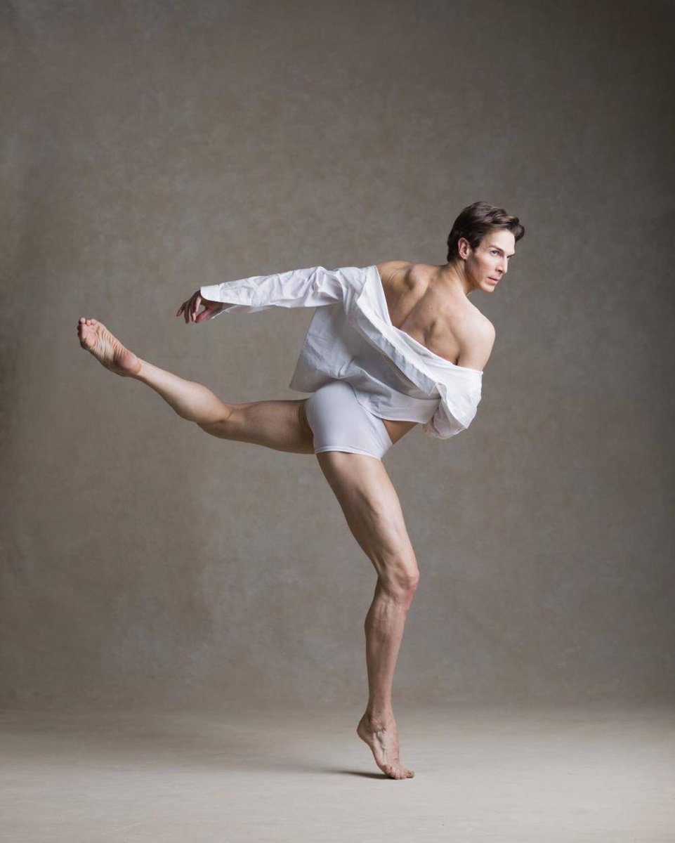 Evan MCKIE Ballet