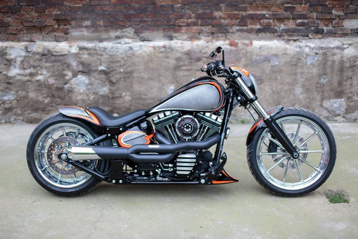 Чоппер Harley Davidson Breakout