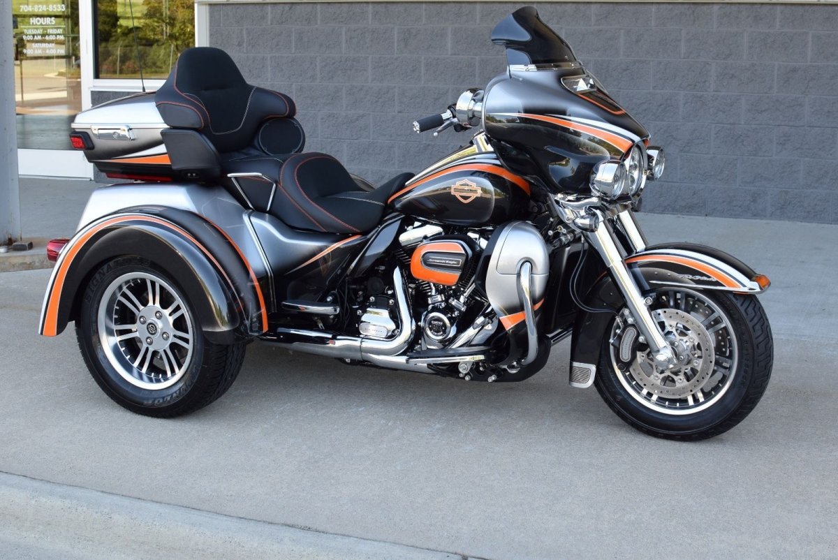 Трёхколёсный мотоцикл Harley Davidson