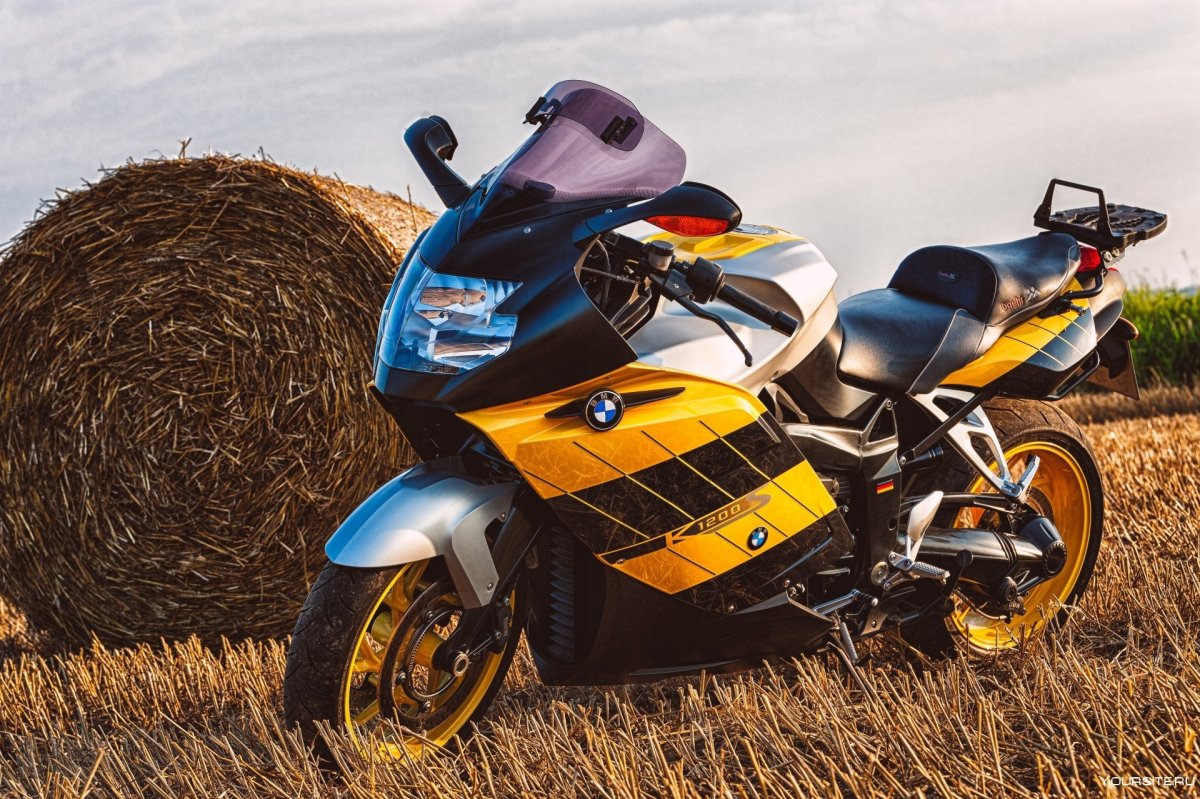 Мотоцикл BMW k4