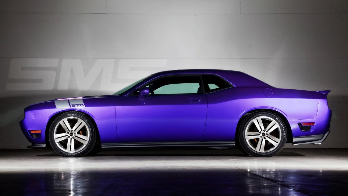 Dodge Challenger srt8 фиолетовый