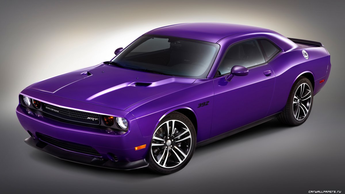 Dodge Challenger srt8 фиолетовый