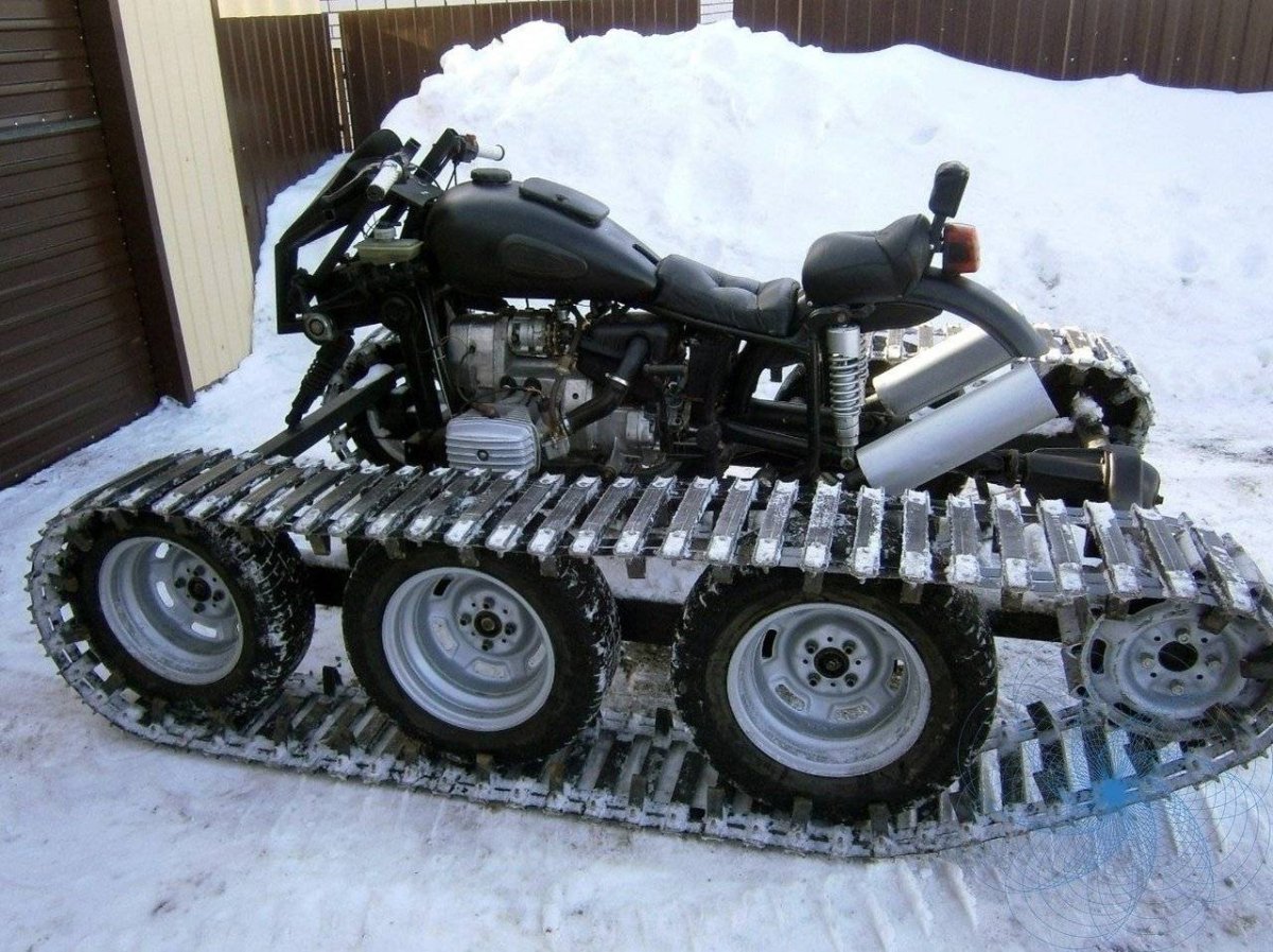 Гусеничный мотоцикл Урал