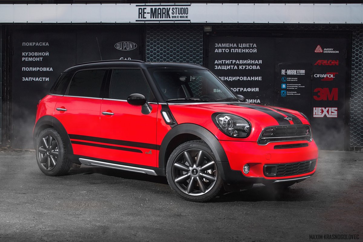 Mini Cooper Countryman с полосками