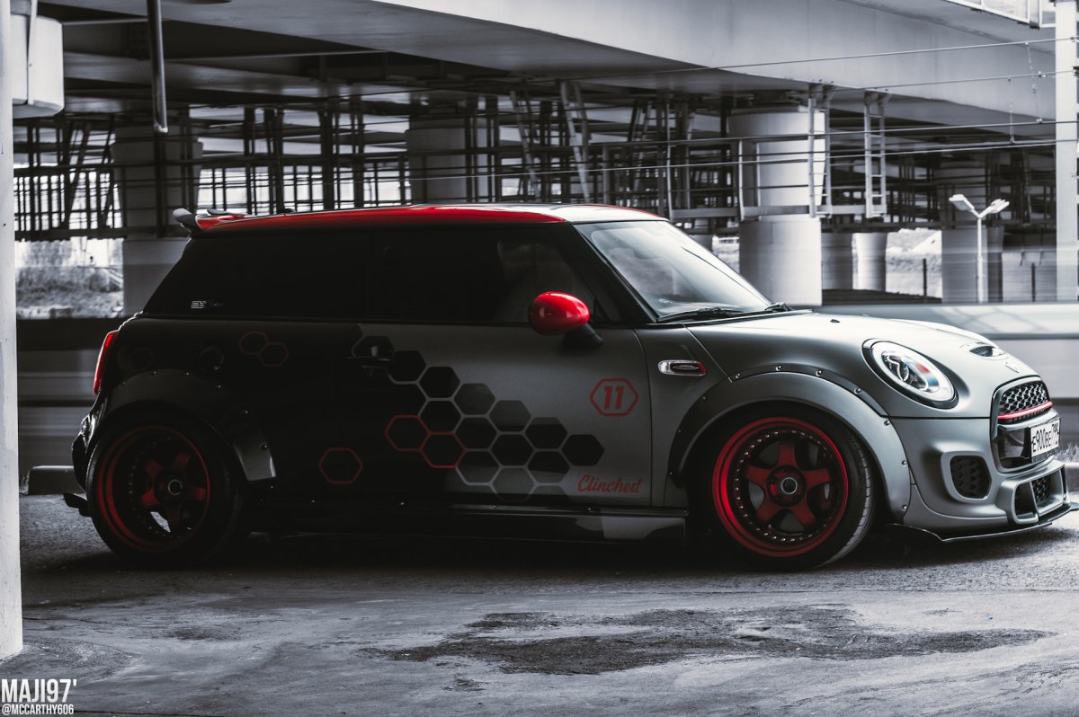 Mini Cooper JCW черный