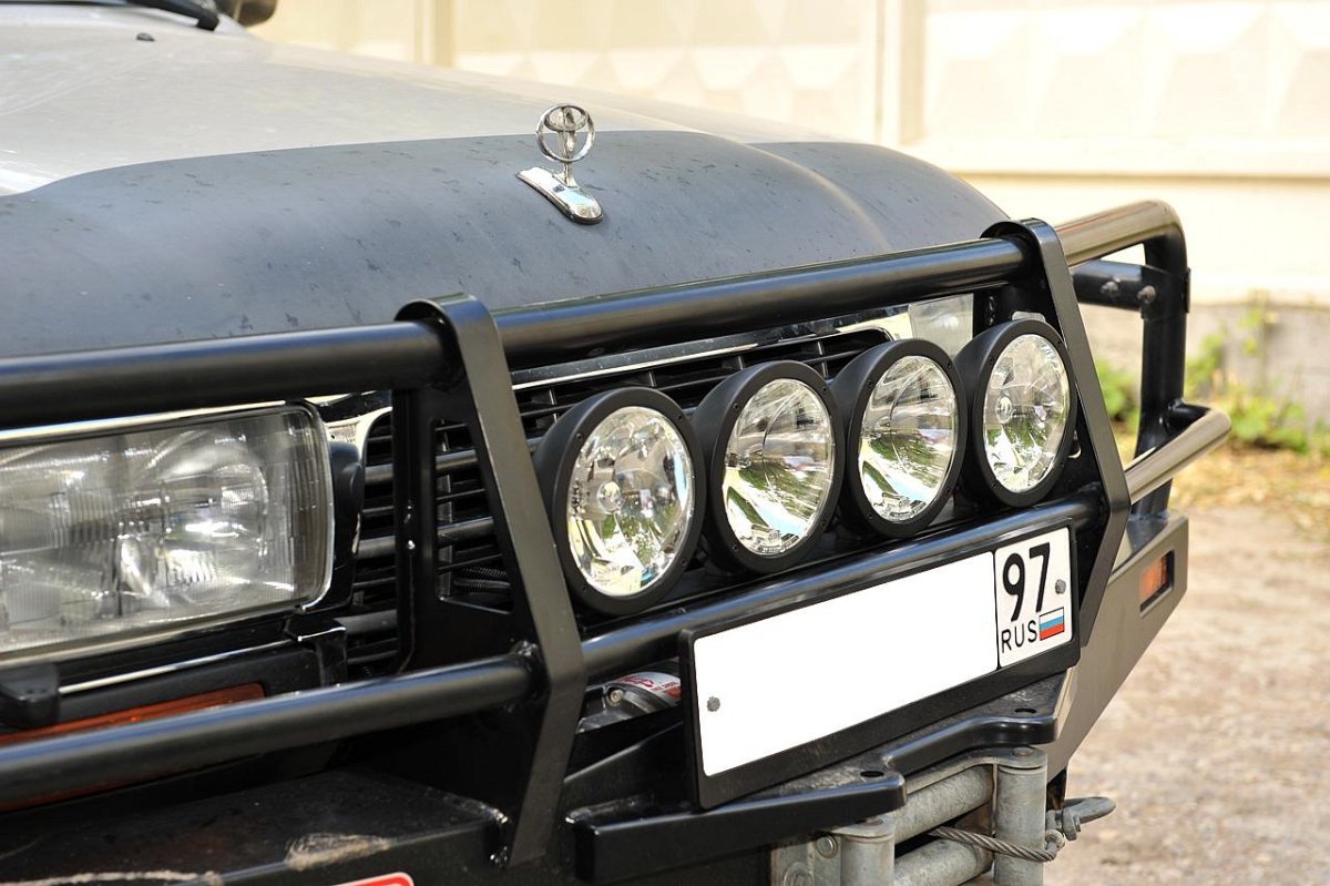 Хелла люминатор на кенгурятник Нивы