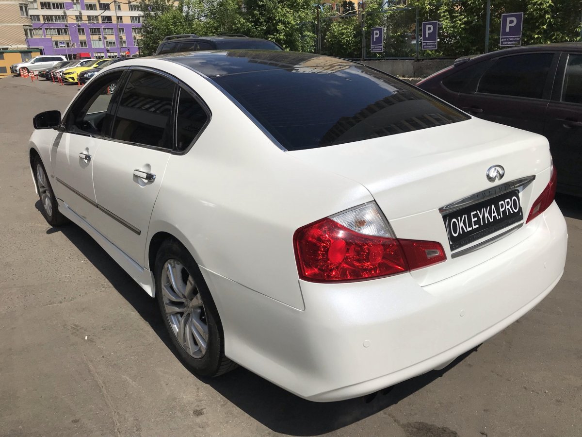 Инфинити м35 белый