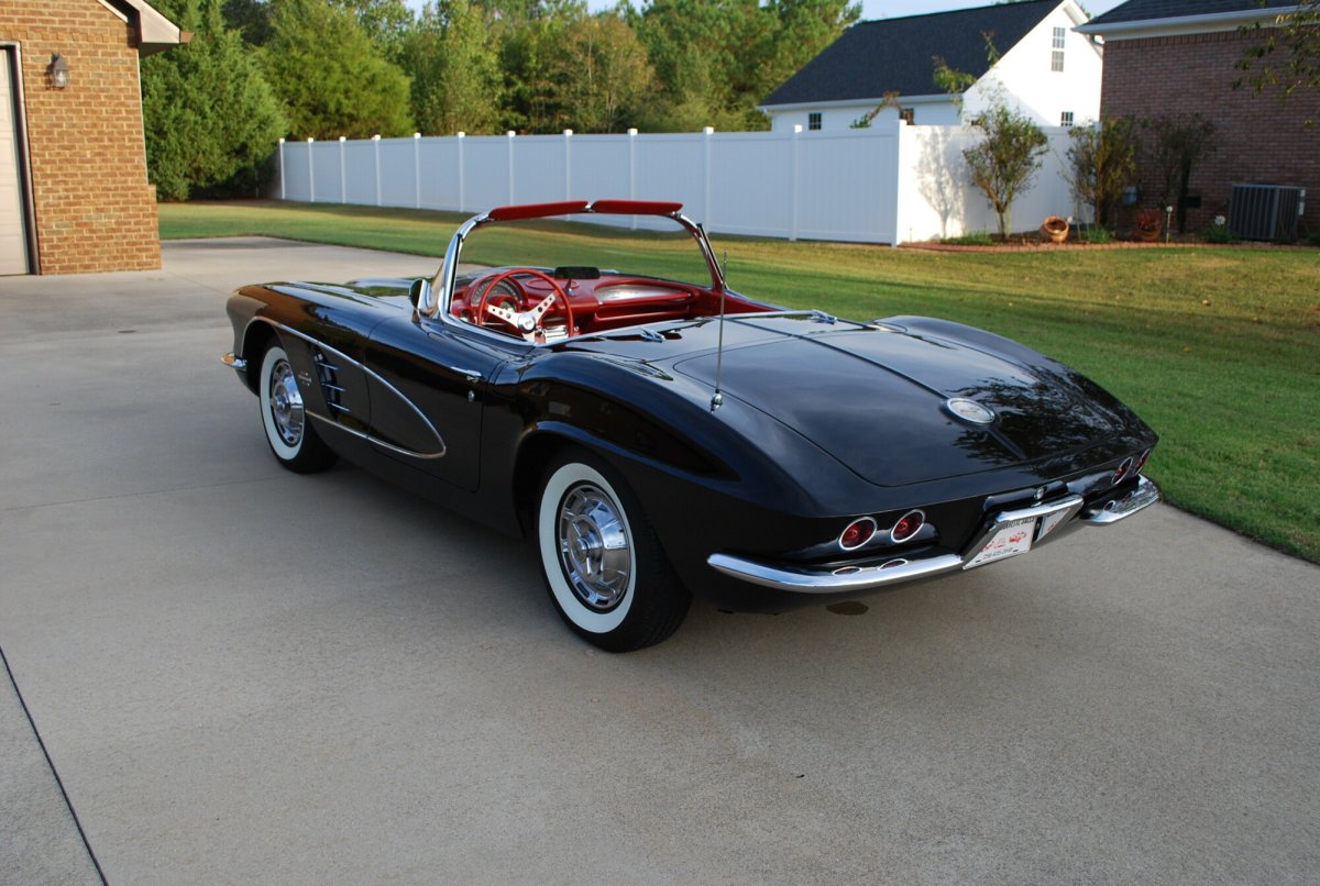 Chevrolet Corvette 1961 Black