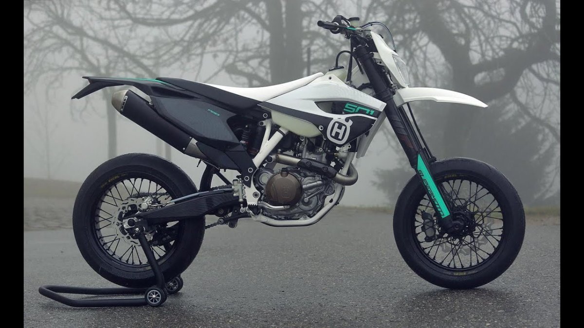 Husqvarna 701 Supermoto Custom