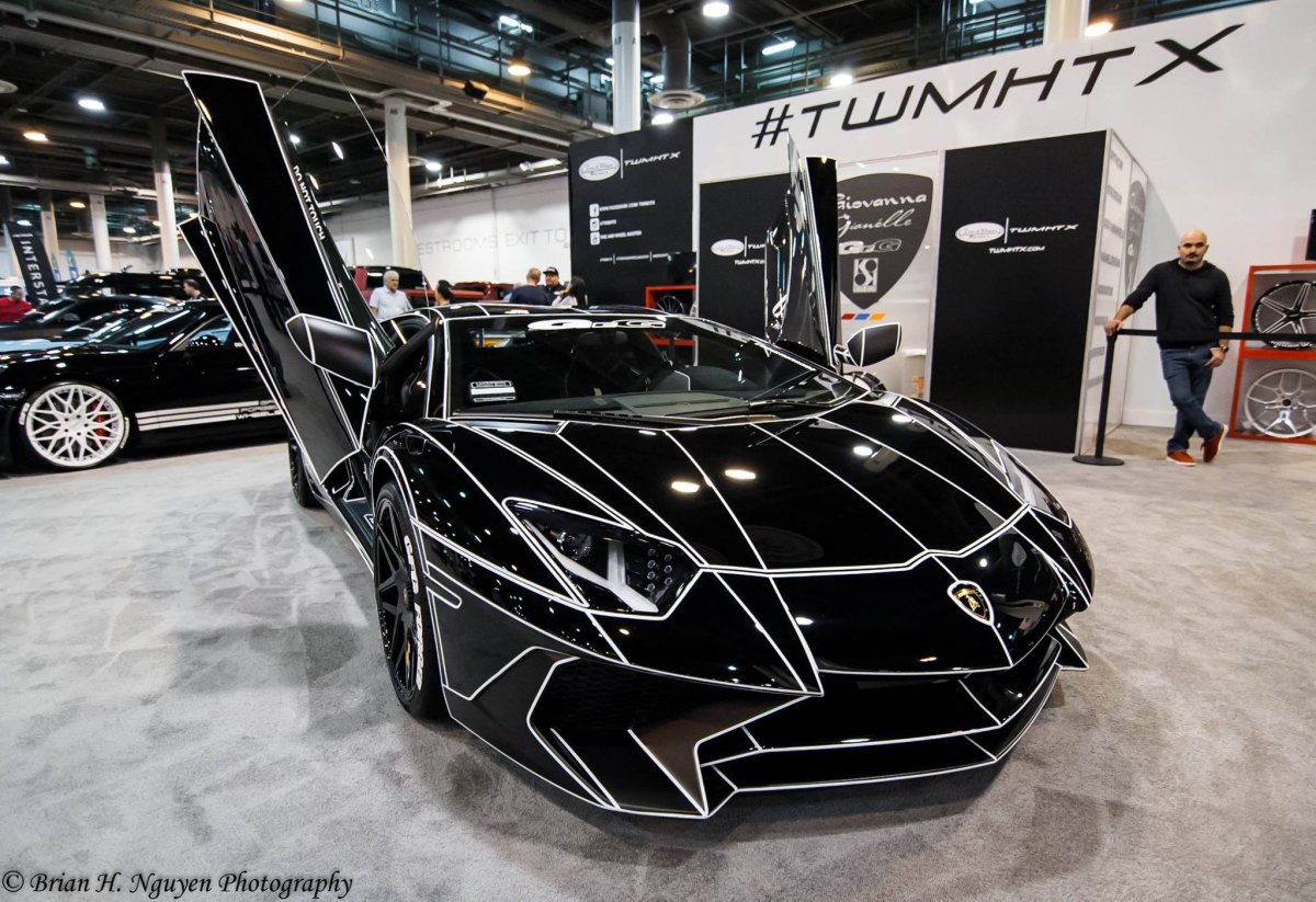 Lamborghini Aventador SV tron