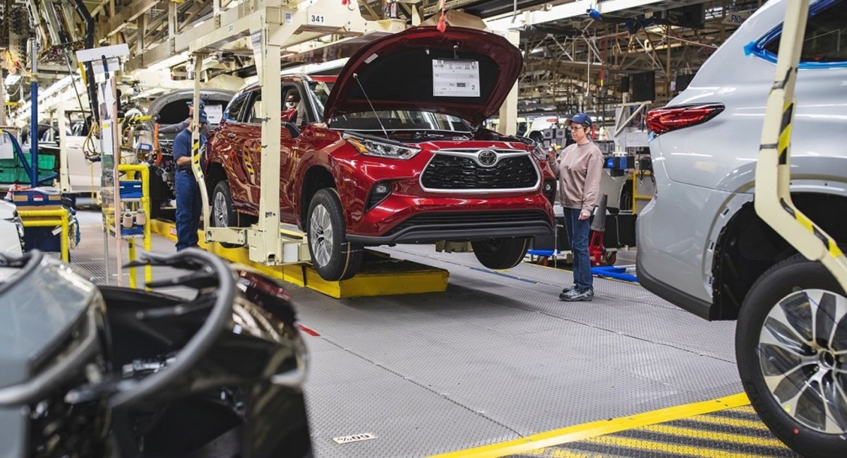 Завод Toyota в Японии