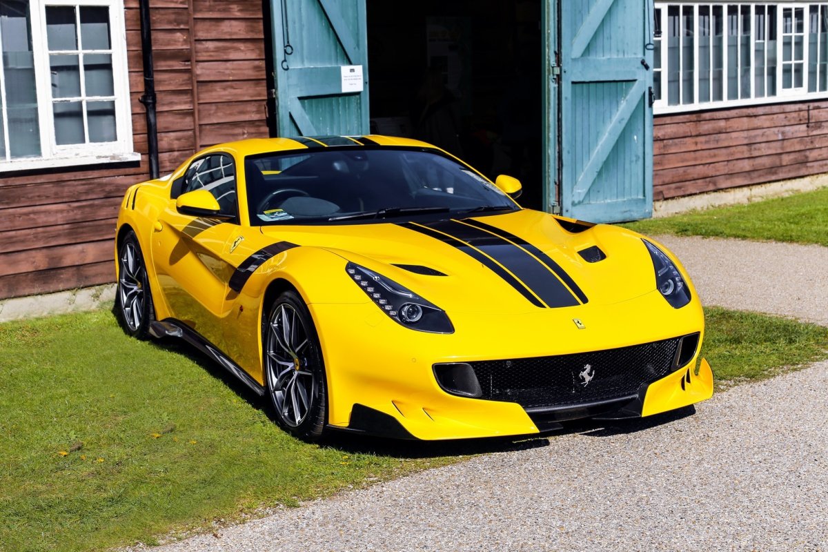 Ferrari f12 TDF Black