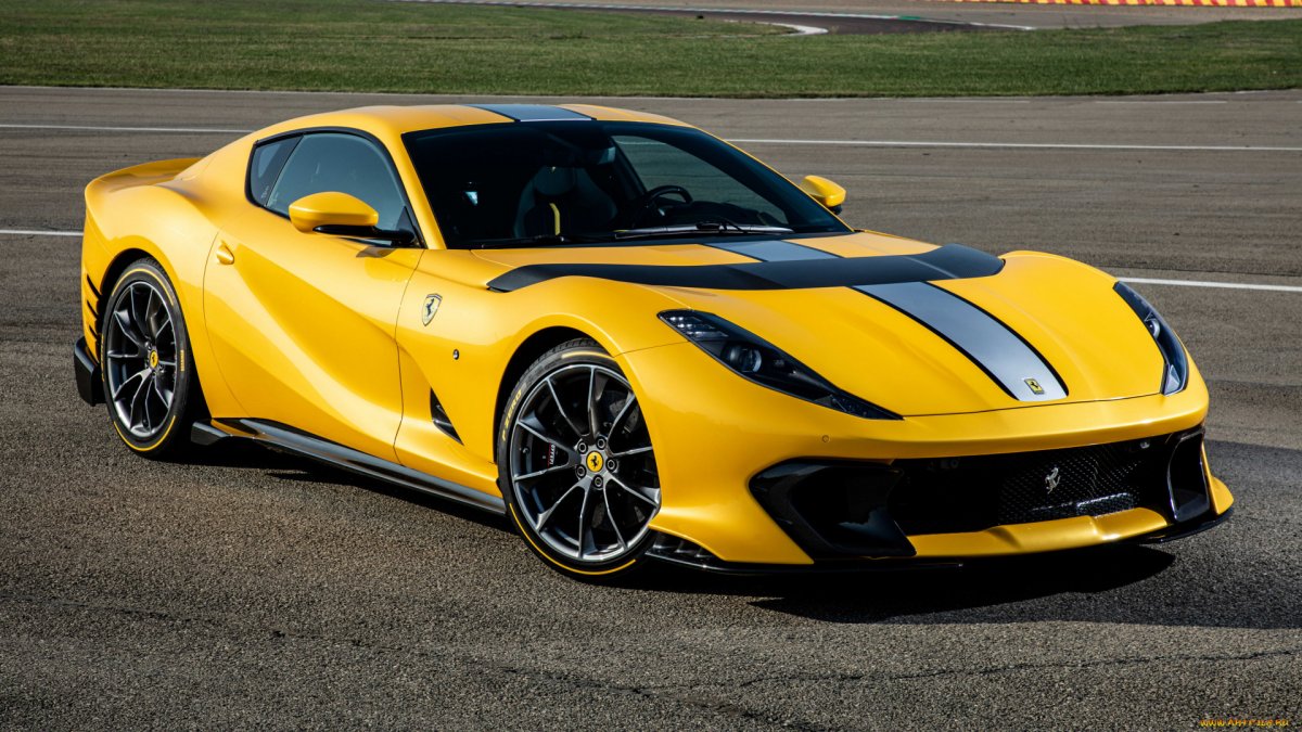 Ferrari 812 2021