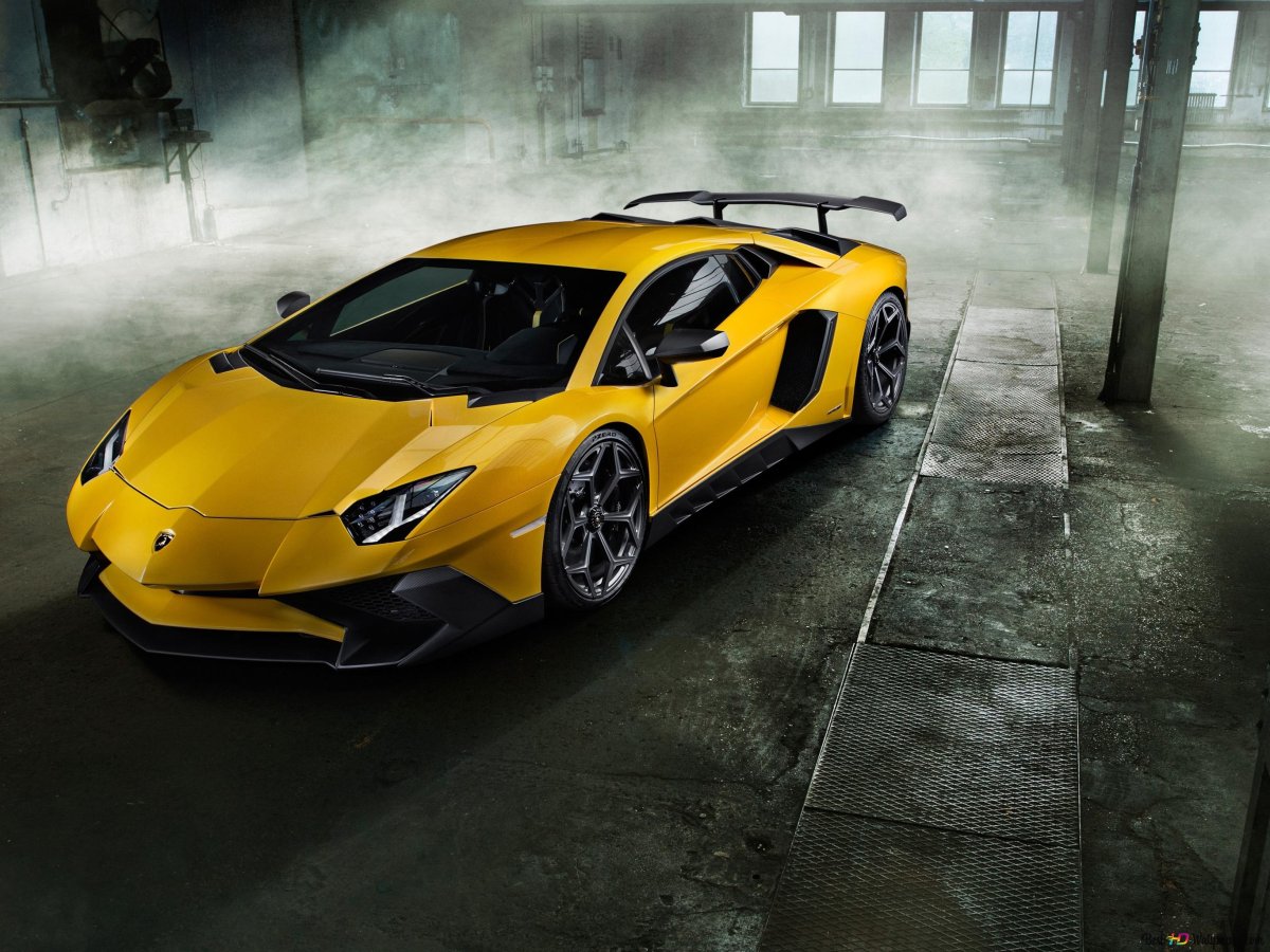 Lamborghini Aventador SV желтый