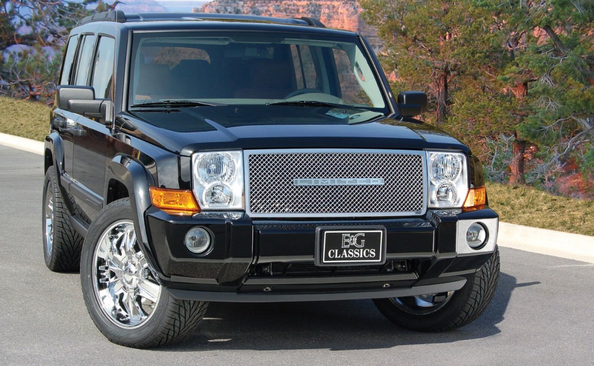 Решетка радиатора Jeep Commander