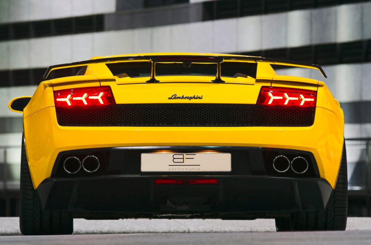 Lamborghini Gallardo зад