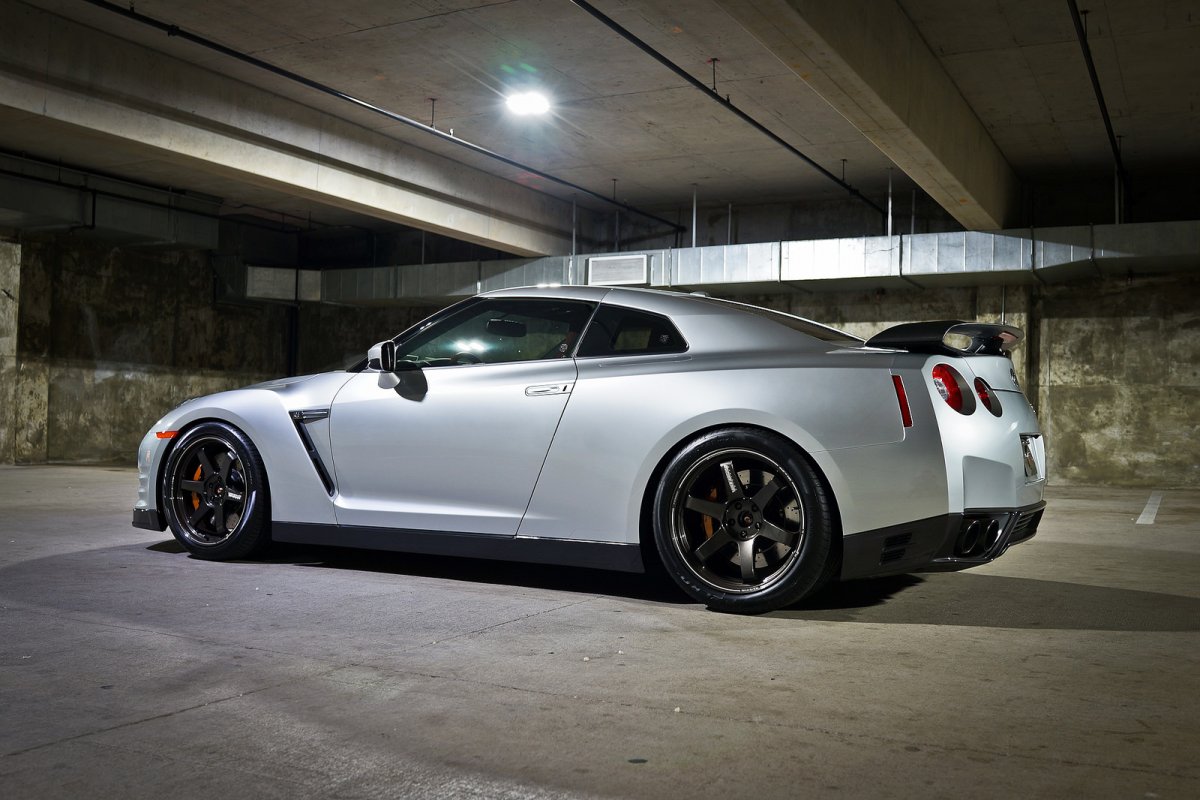 Nissan GTR 37