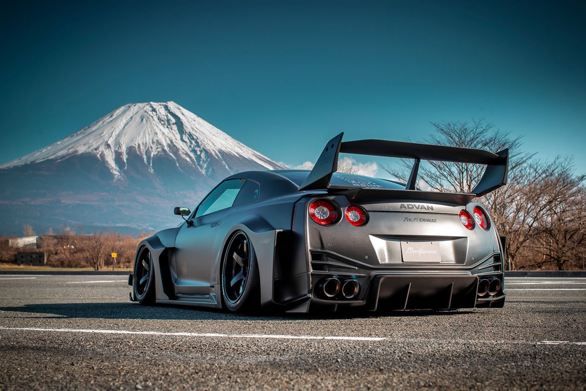 Nissan gt-r 35