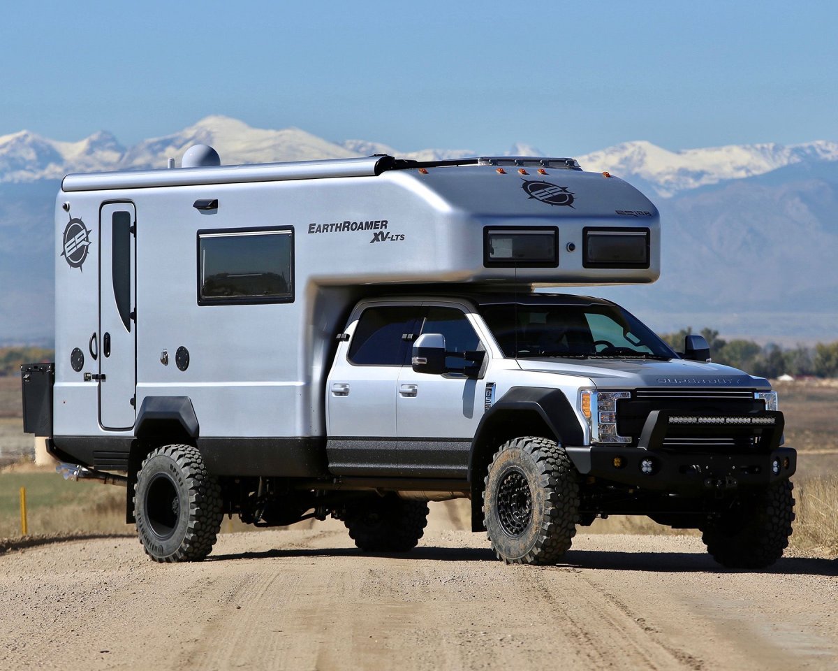 Ford f550 EARTHROAMER.