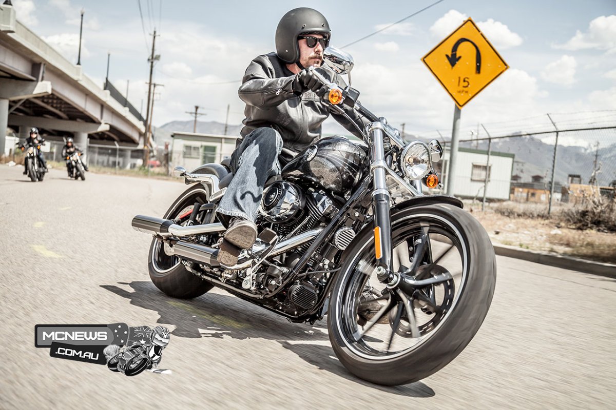 Harley Davidson FSXB Breackout 2015 характеристики