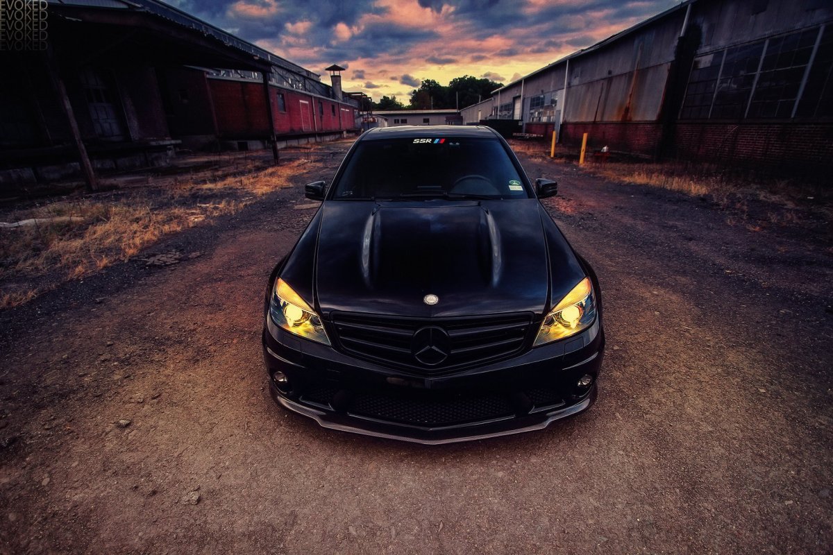 Mercedes c63 чёрный тонированный
