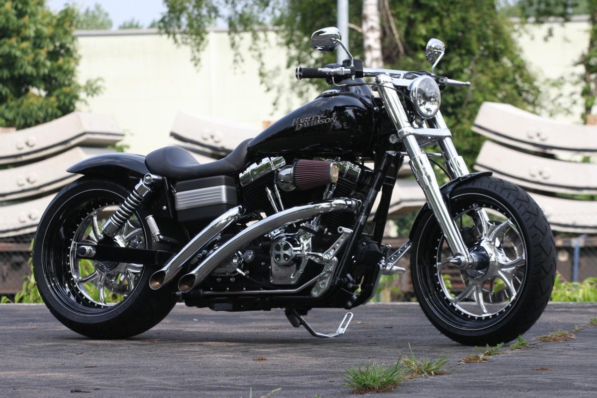 Harley Davidson Dyna Street Bob Custom