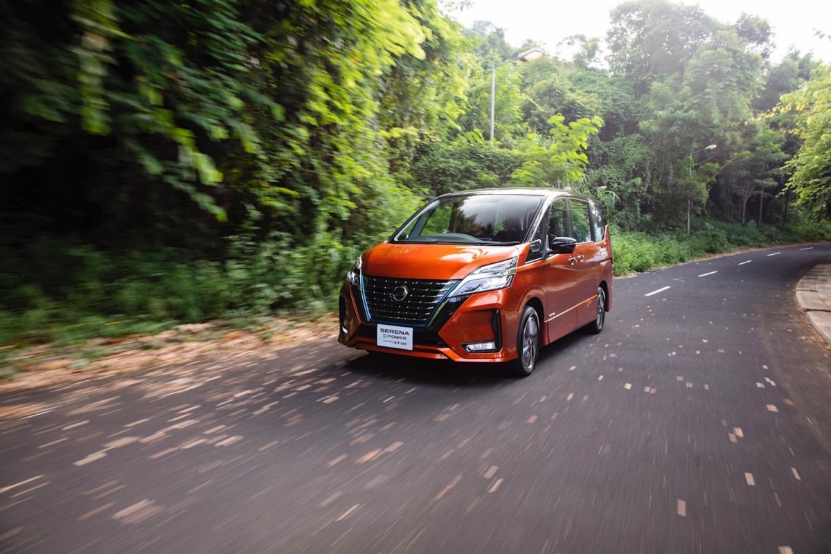 Nissan Serena e-Power 2019