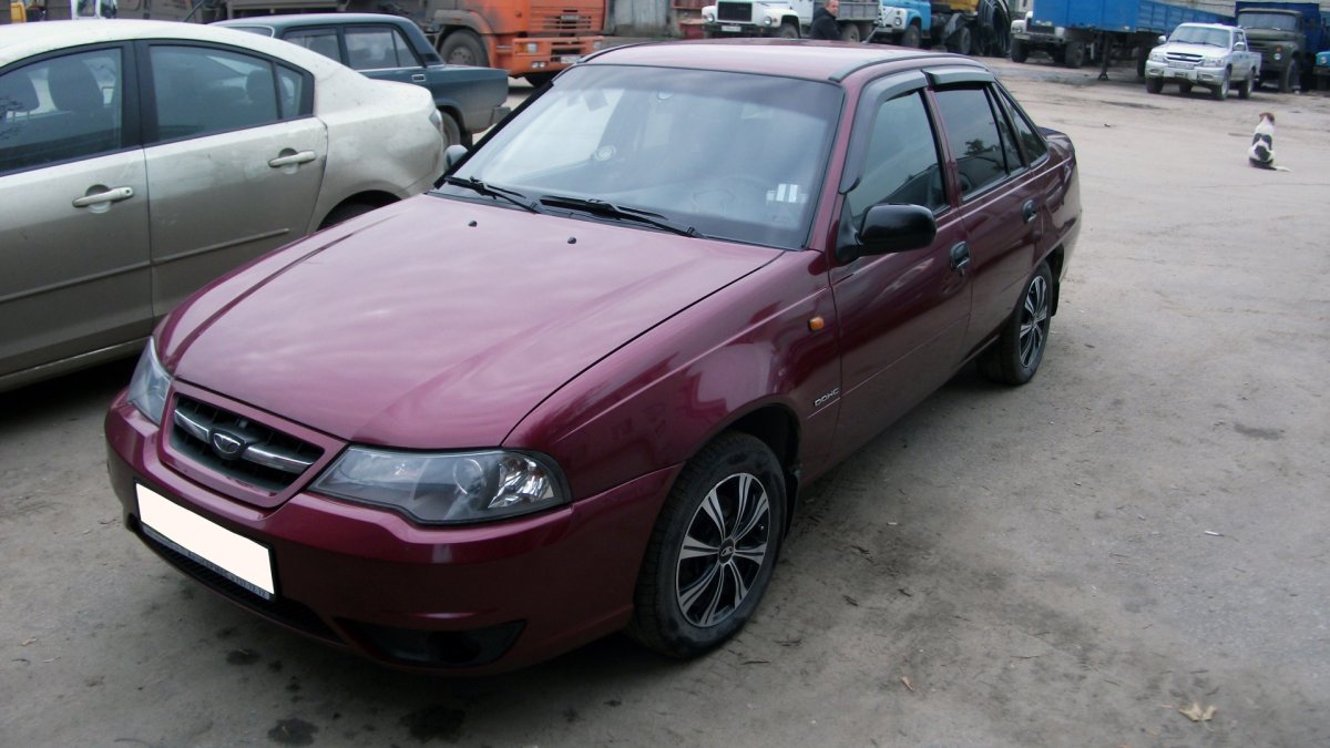 Daewoo Nexia 150 вишнёвая