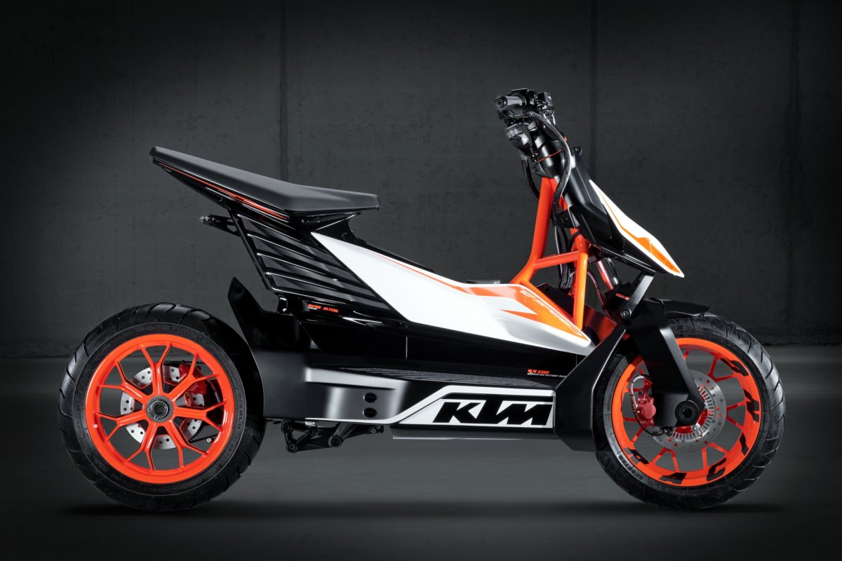 Электроскутер KTM