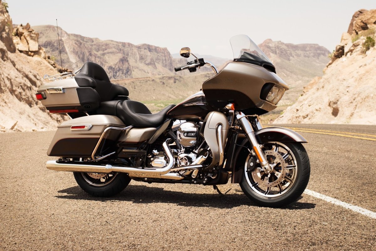 Мотоцикл Harley Davidson Road Glide