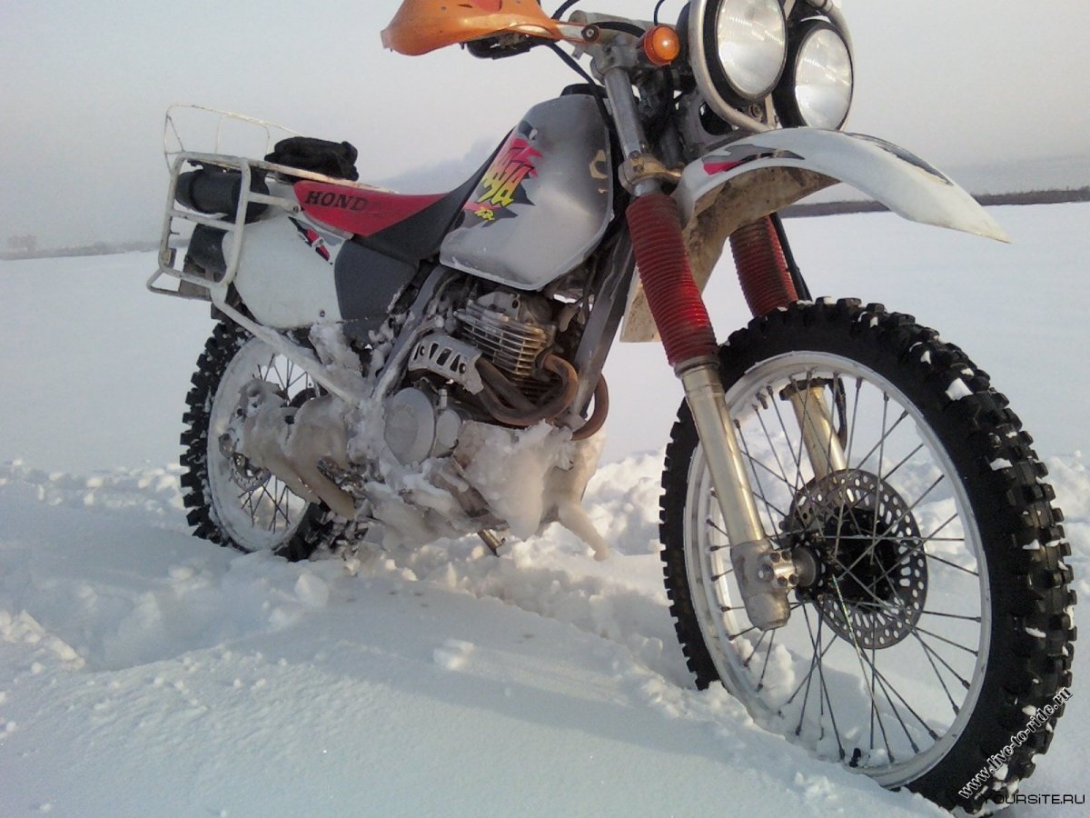 Кроссовый мотоцикл зима