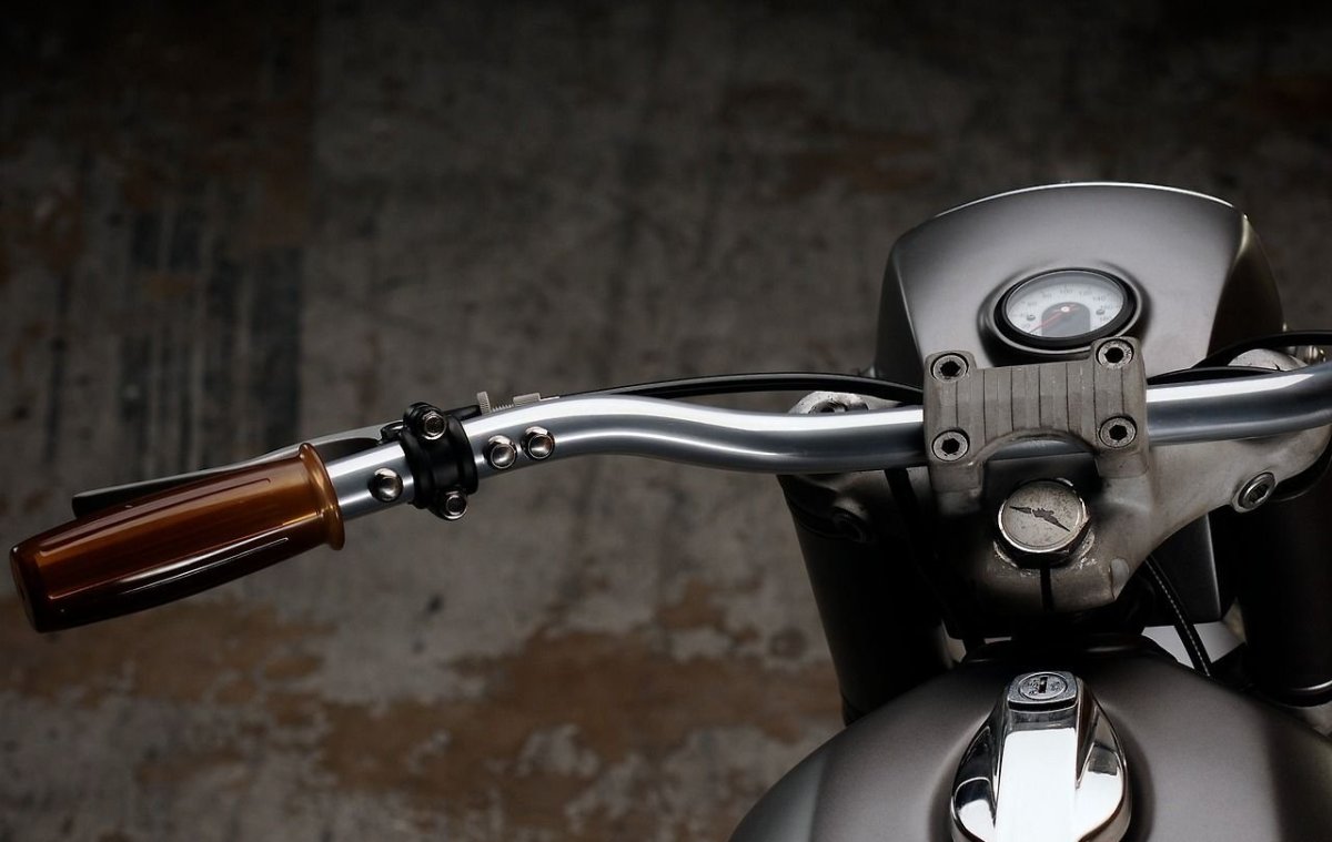 Мото кафе рейсер руль