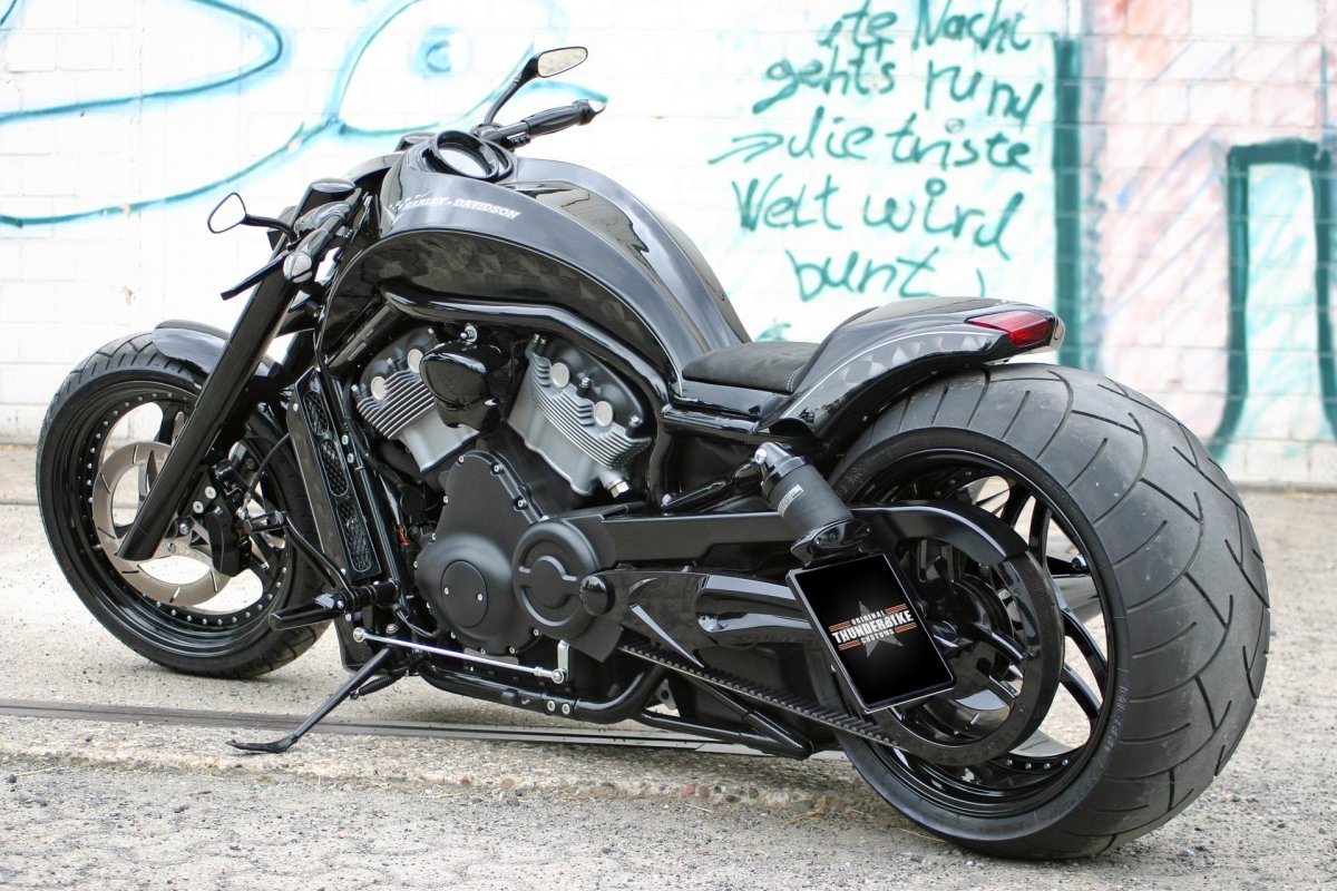 V-Rod Harley-Davidson черный