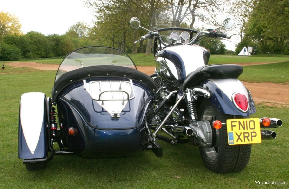 Мотоциклы Triumph Rocket 3 c коляской
